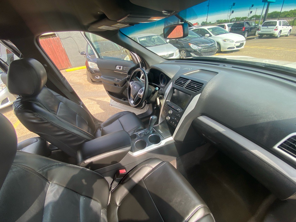 2012 Ford Explorer Image 22