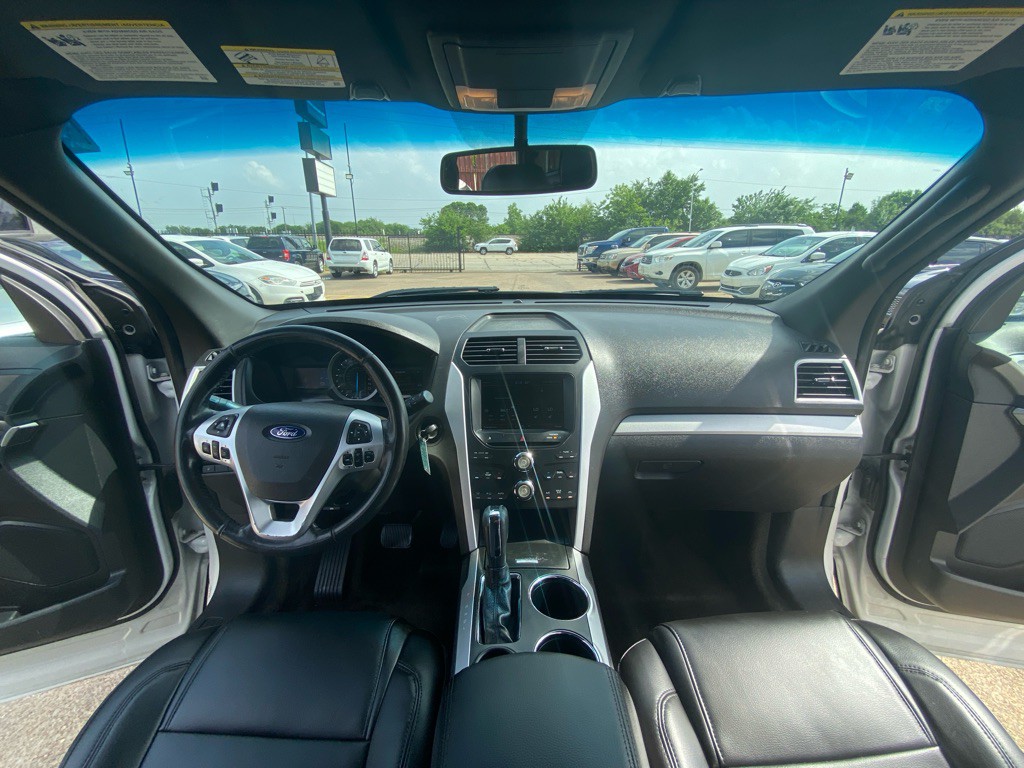 2012 Ford Explorer Image 23