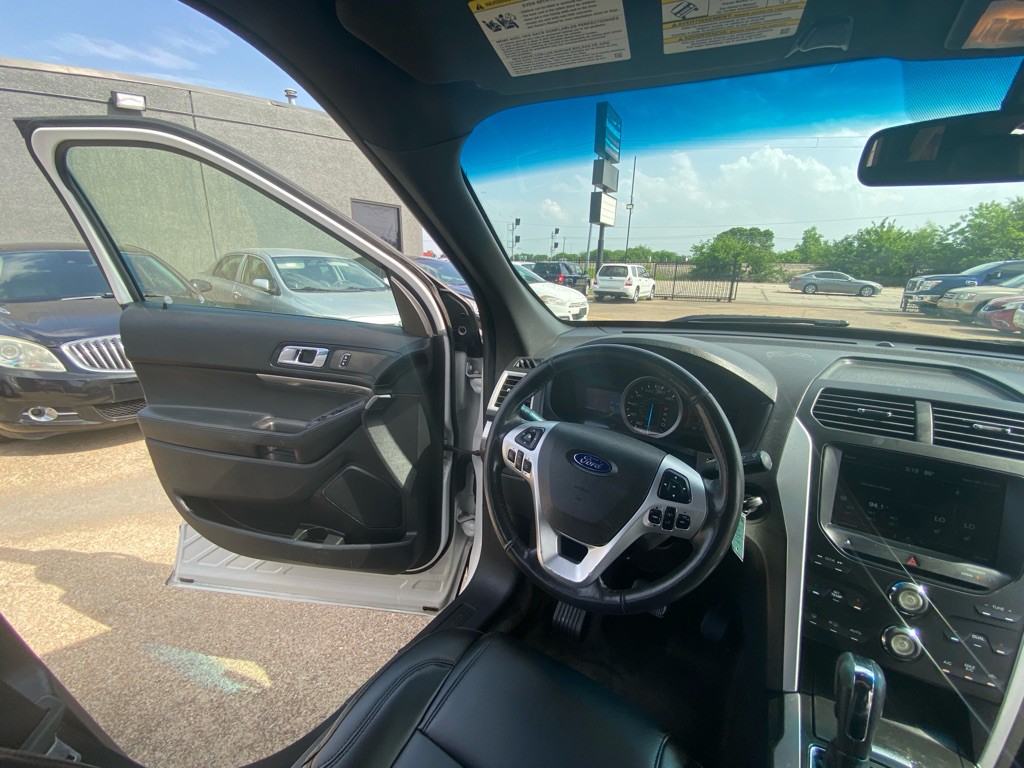 2012 Ford Explorer Image 25