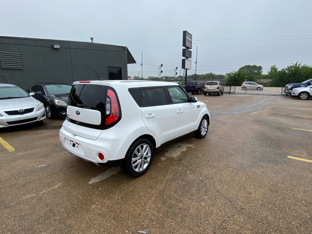 2018 Kia Soul Image 6