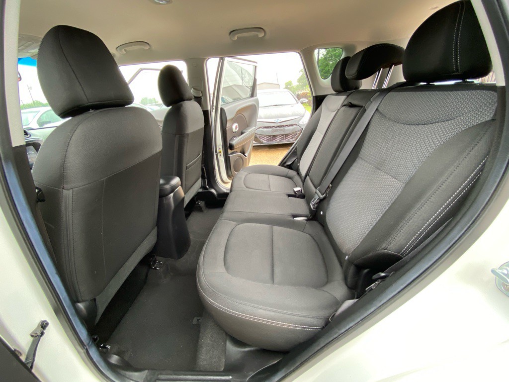 2018 Kia Soul Image 16