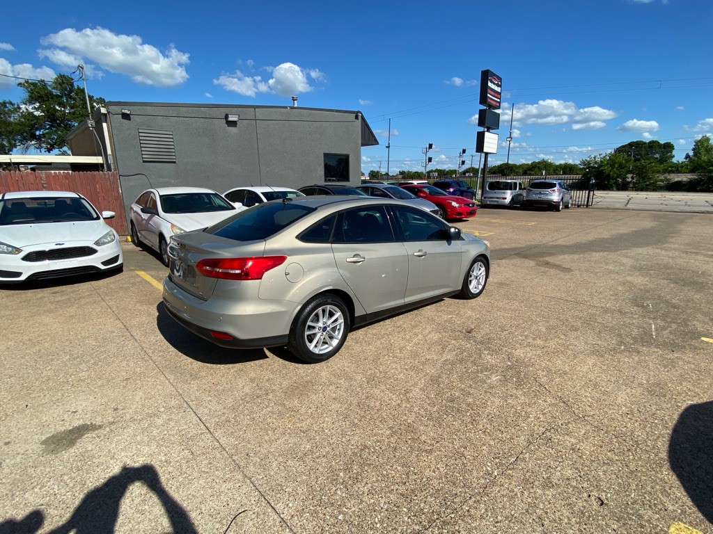 2015 Ford Focus Image 6