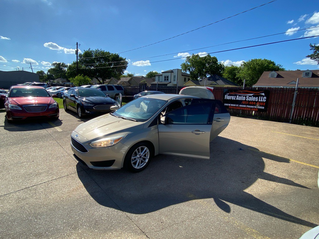 2015 Ford Focus Image 9