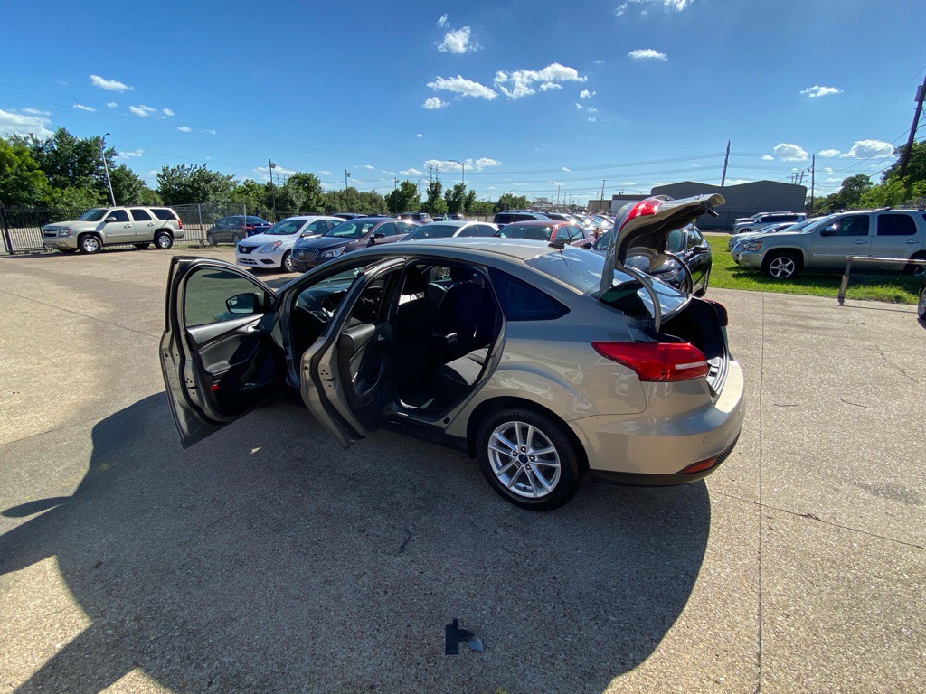 2015 Ford Focus Image 10