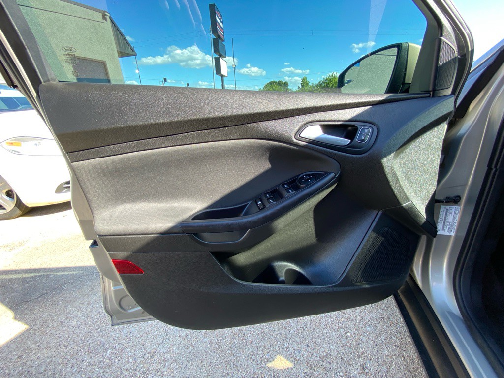 2015 Ford Focus Image 13