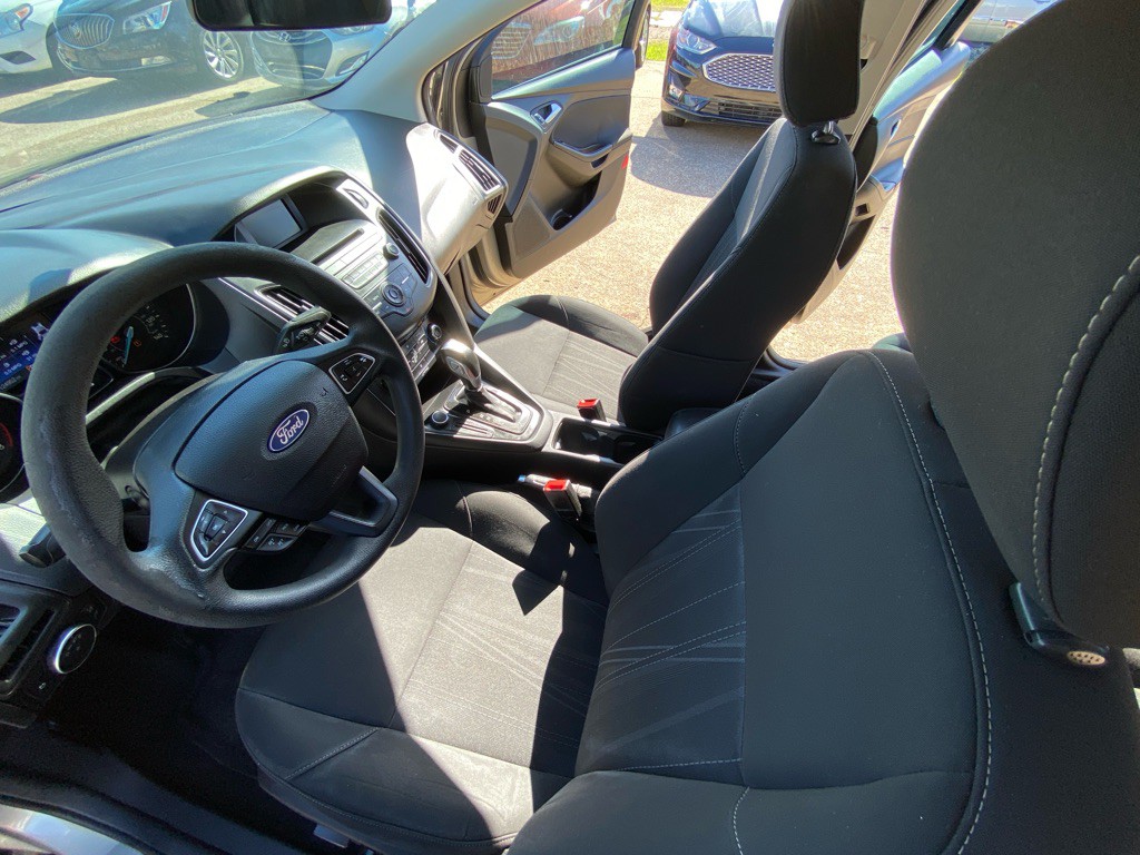 2015 Ford Focus Image 14