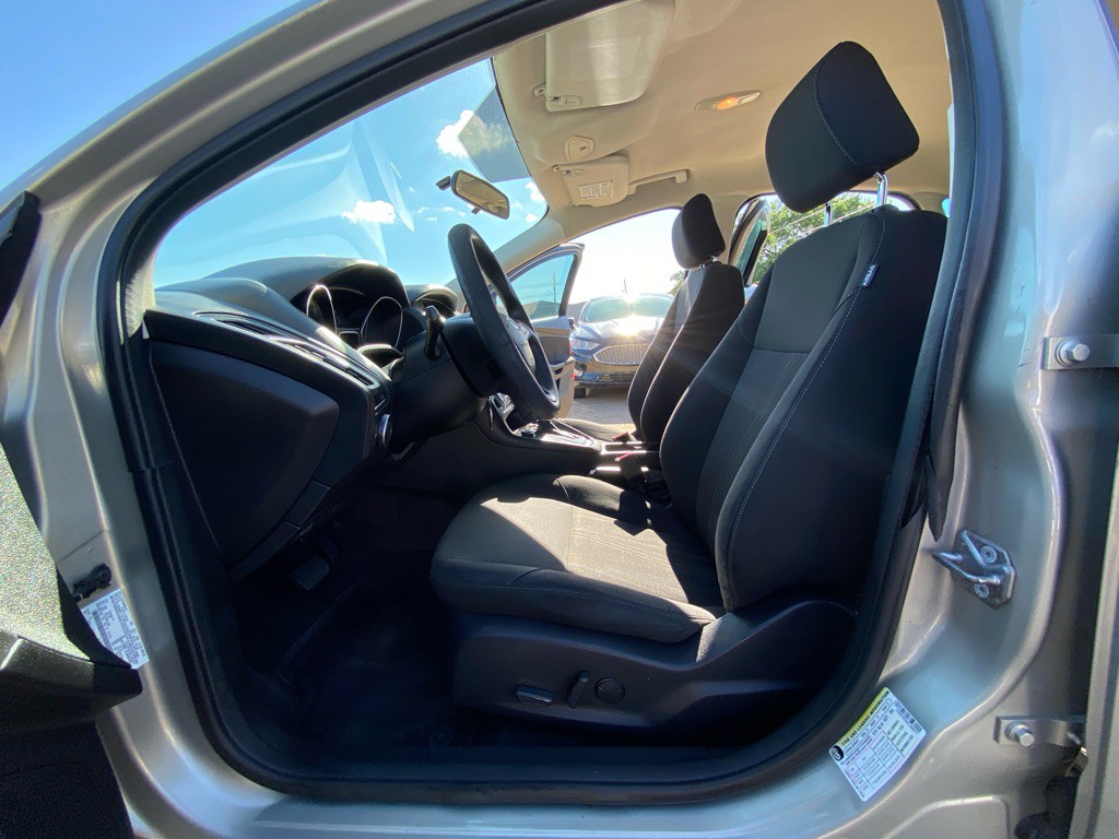 2015 Ford Focus Image 15