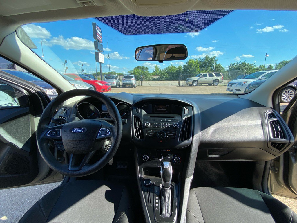 2015 Ford Focus Image 21