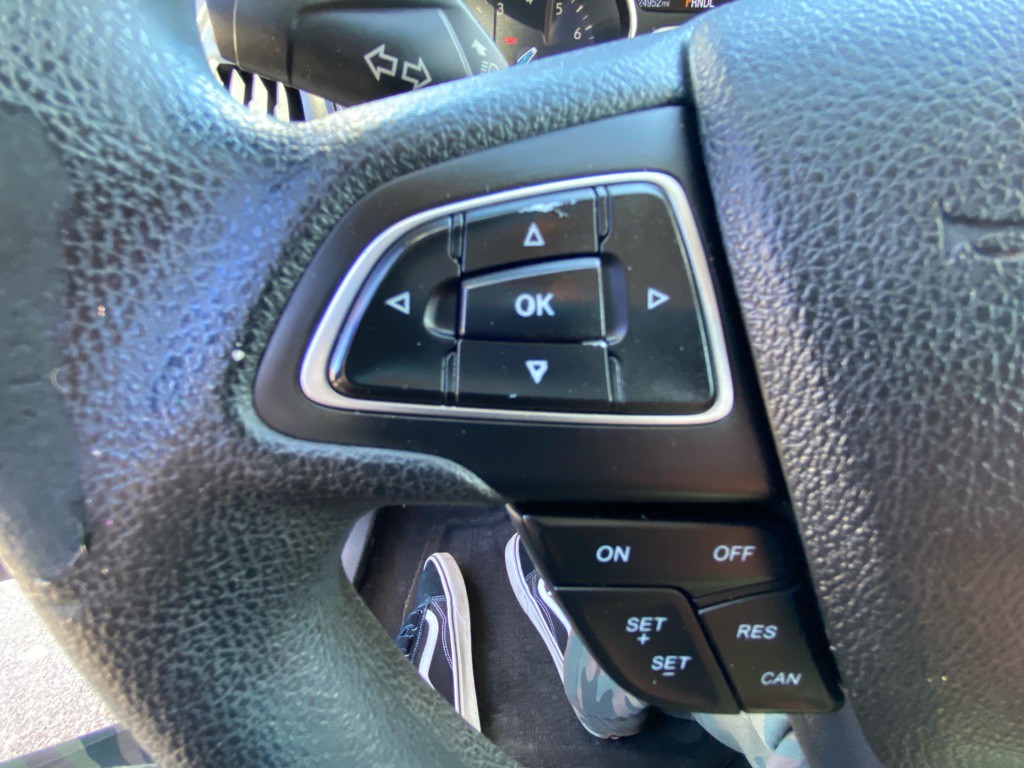 2015 Ford Focus Image 25