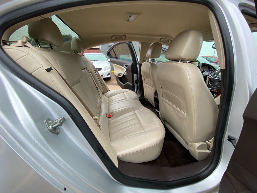 2016 Buick Regal Image 18