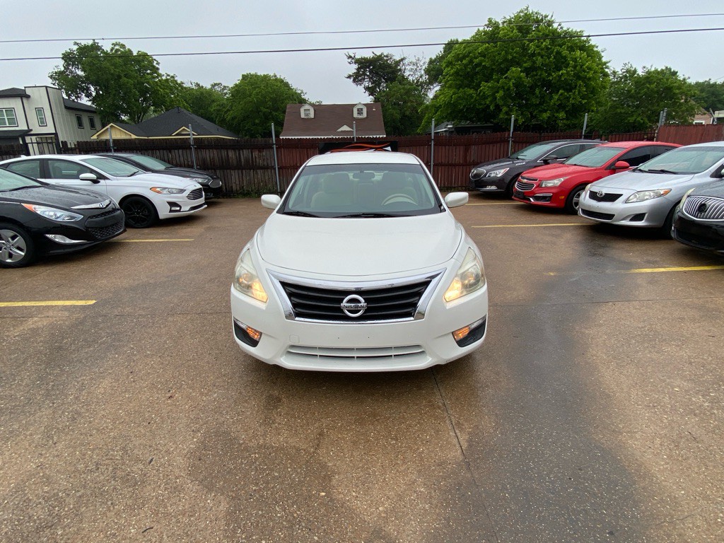 2014 Nissan Altima Image 2