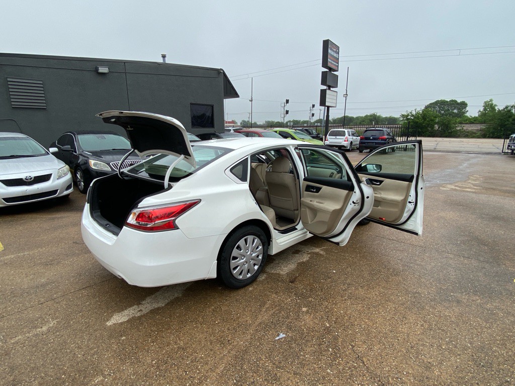 2014 Nissan Altima Image 12