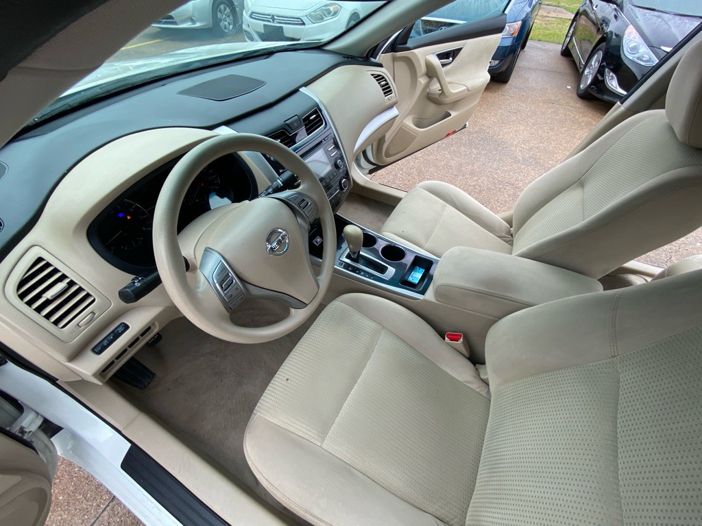 2014 Nissan Altima Image 14