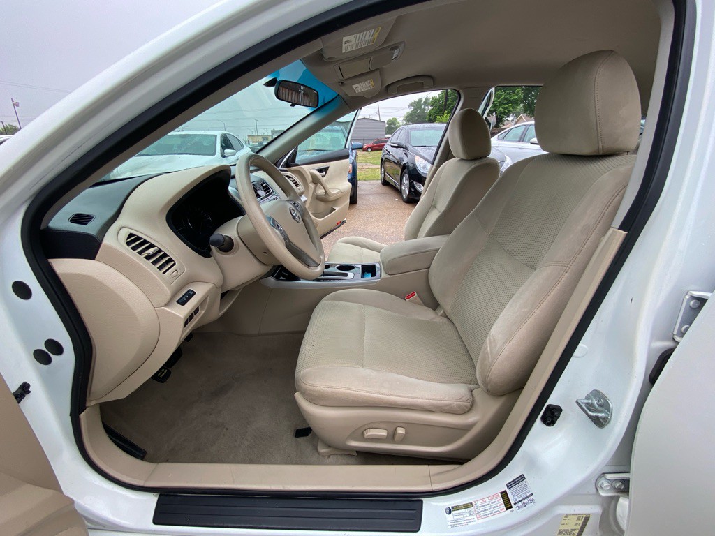 2014 Nissan Altima Image 15