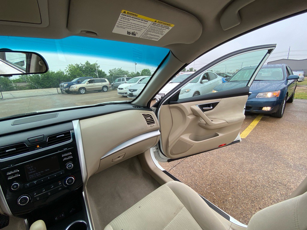 2014 Nissan Altima Image 22