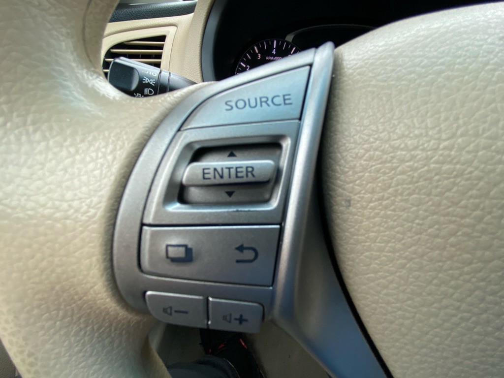 2014 Nissan Altima Image 25
