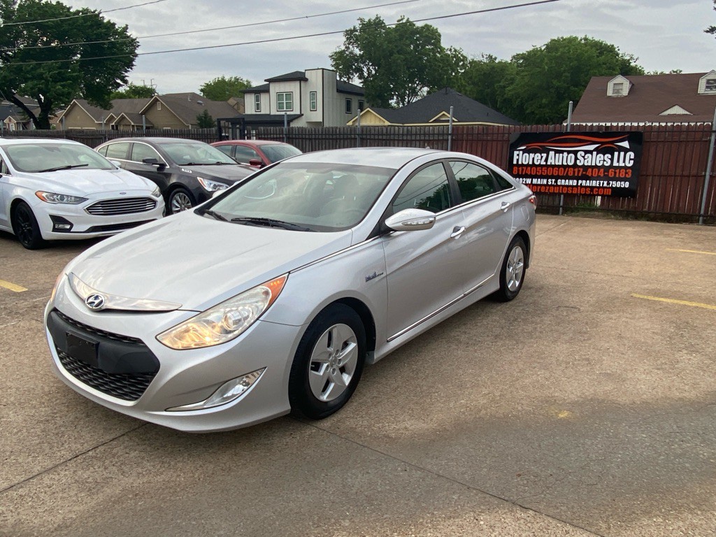 2011 Hyundai Sonata Image 3