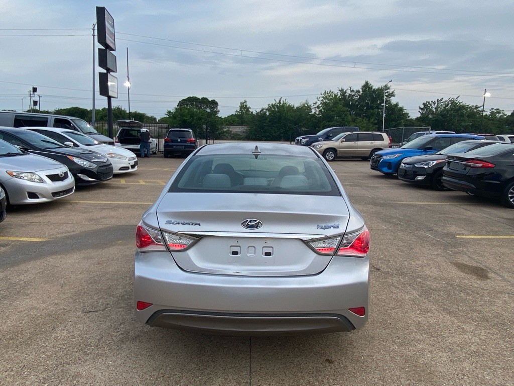 2011 Hyundai Sonata Image 5