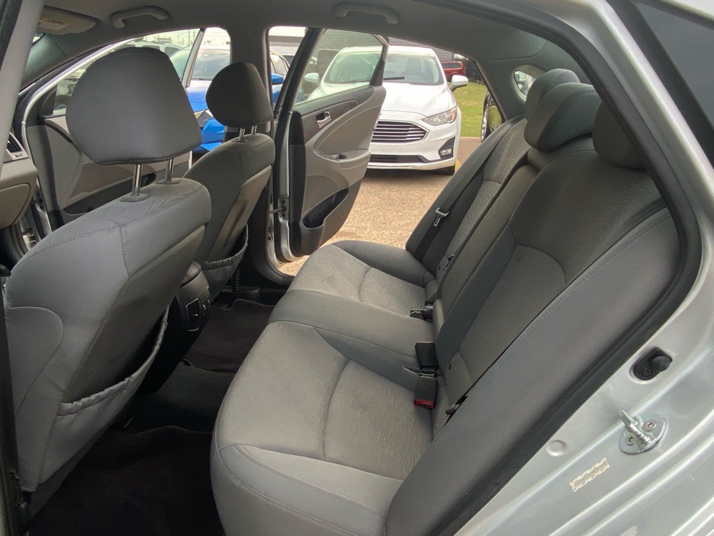 2011 Hyundai Sonata Image 16