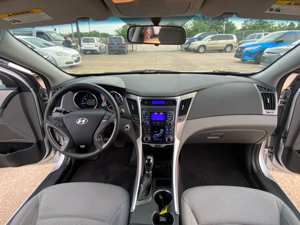 2011 Hyundai Sonata Image 20