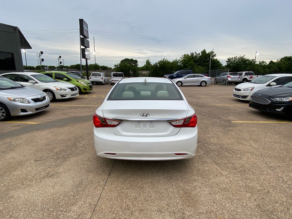 2013 Hyundai Sonata Image 5