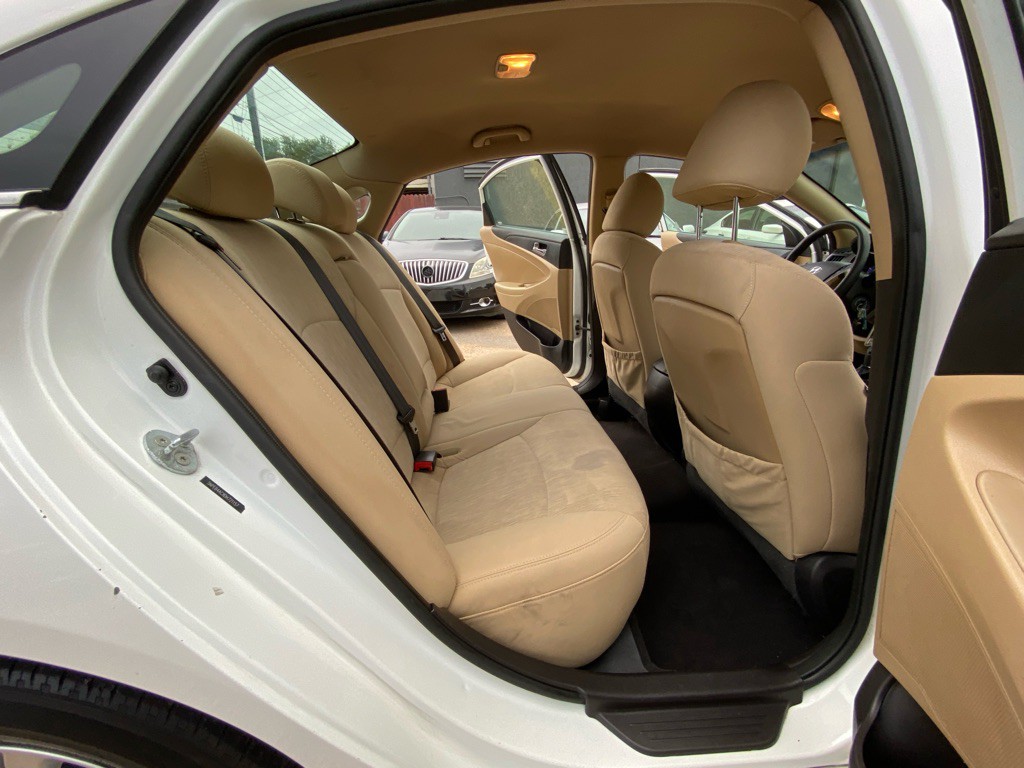 2013 Hyundai Sonata Image 18