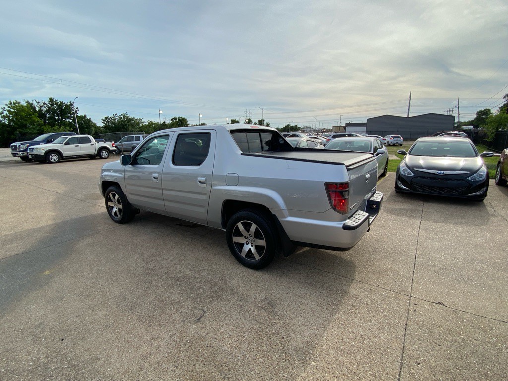 2014 Honda Ridgeline Image 4