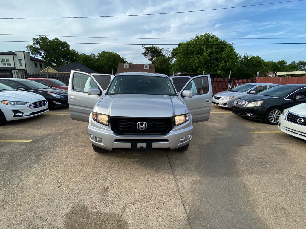 2014 Honda Ridgeline Image 8