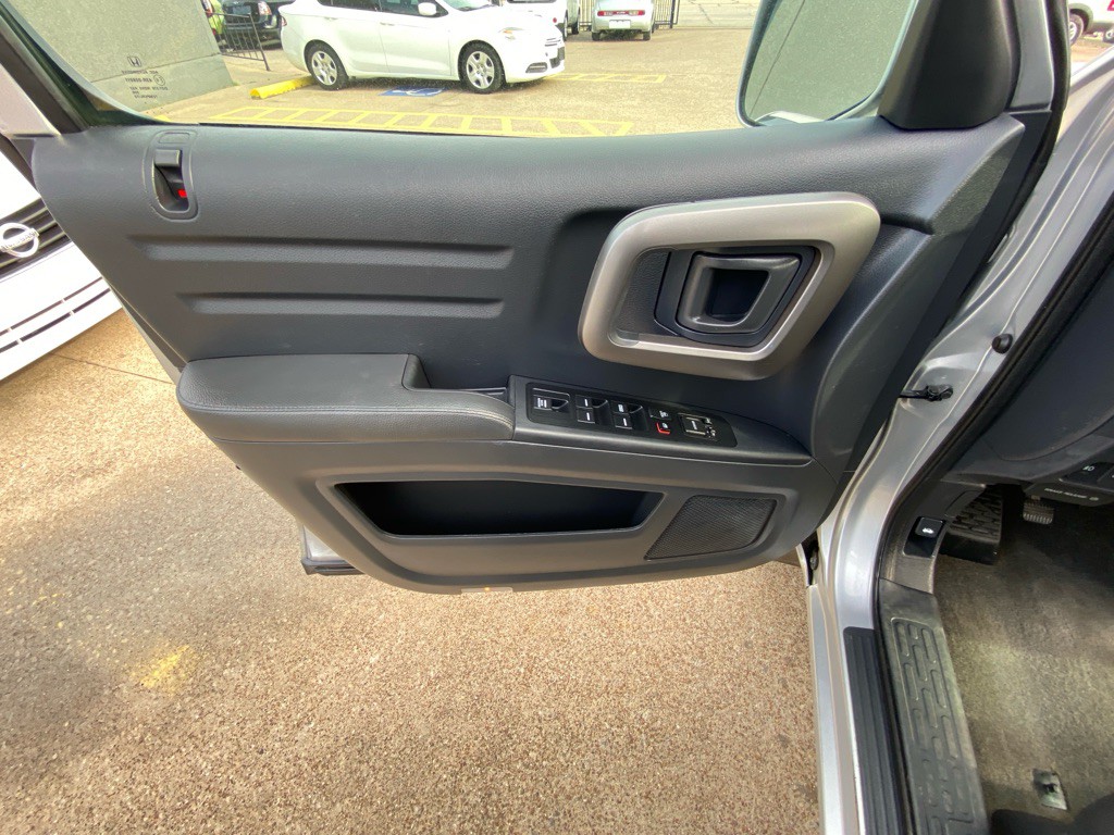 2014 Honda Ridgeline Image 13