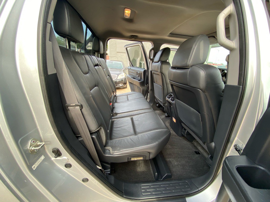 2014 Honda Ridgeline Image 18