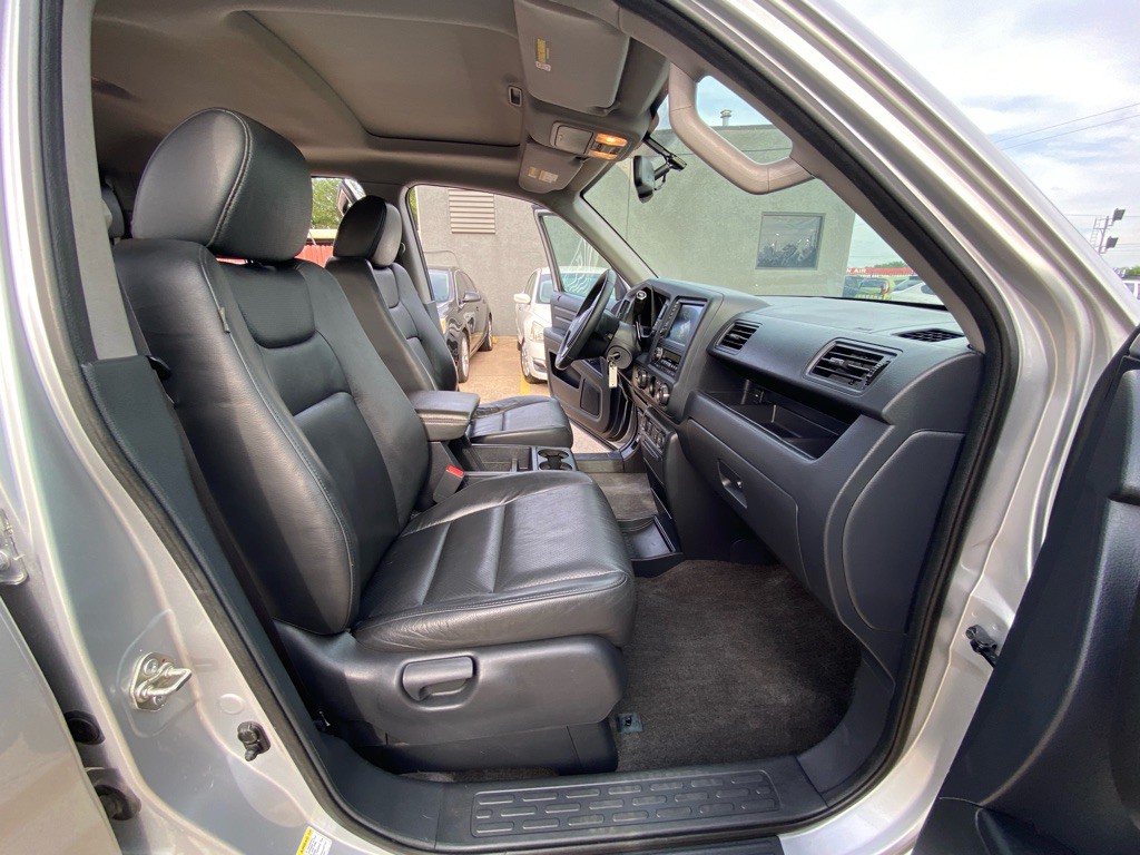 2014 Honda Ridgeline Image 19