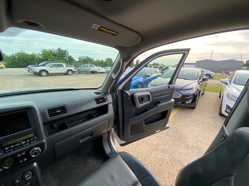2014 Honda Ridgeline Image 21