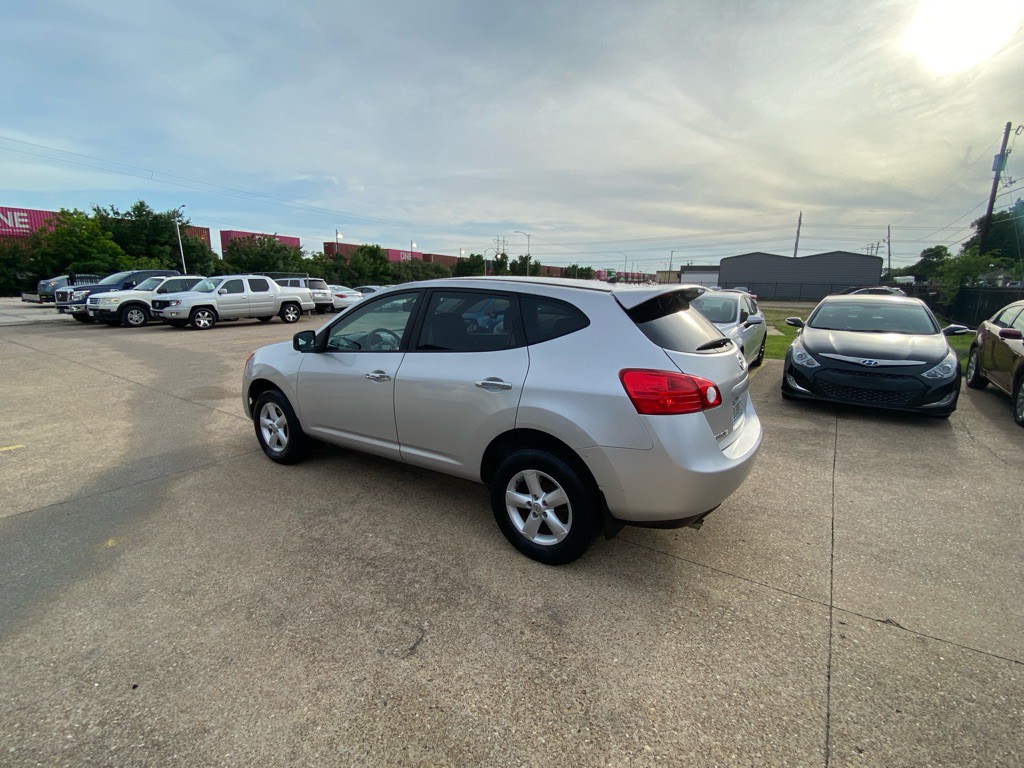2010 Nissan Rogue Image 4
