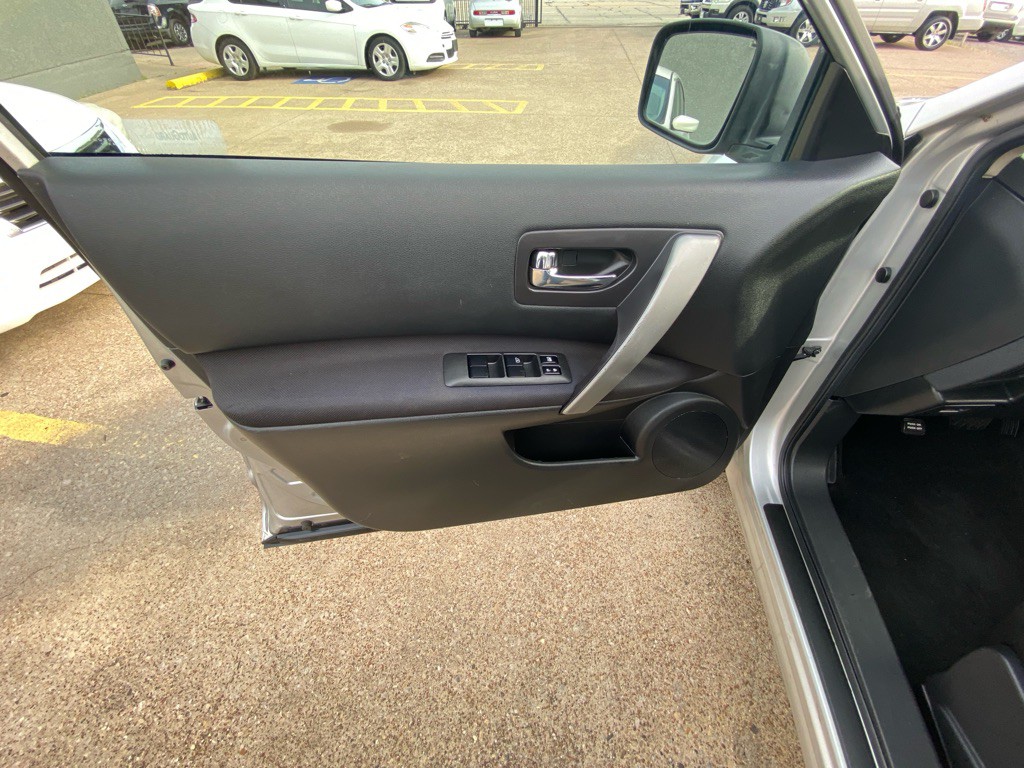 2010 Nissan Rogue Image 13