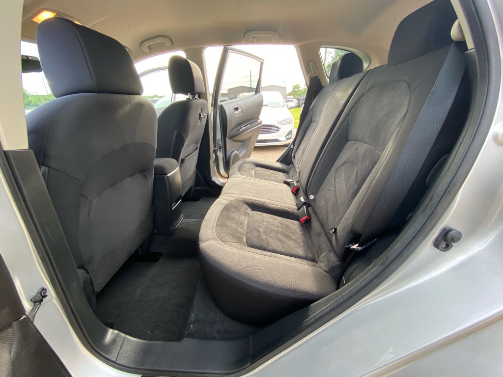 2010 Nissan Rogue Image 16