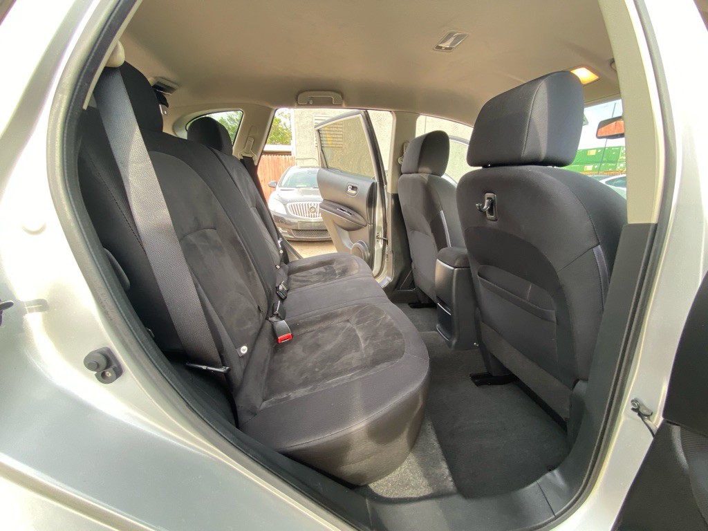 2010 Nissan Rogue Image 18