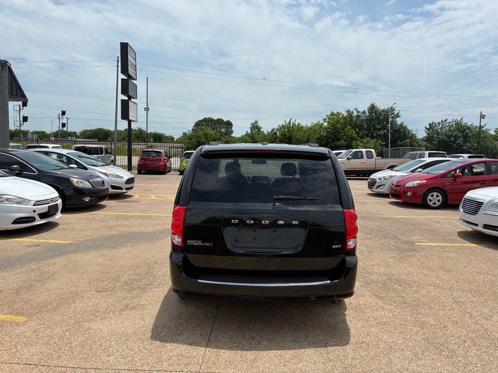 2016 Dodge Grand Caravan Image 5