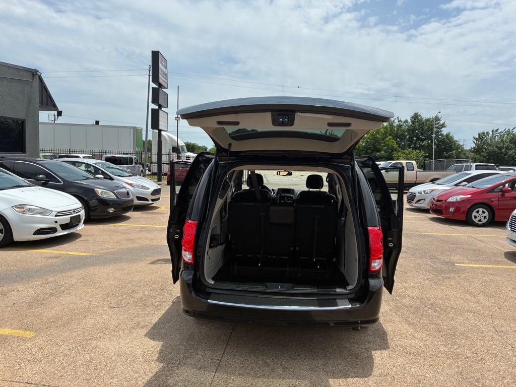 2016 Dodge Grand Caravan Image 11