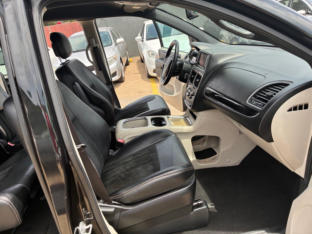 2016 Dodge Grand Caravan Image 21