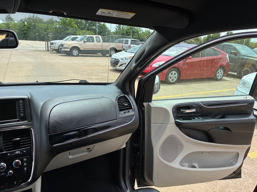 2016 Dodge Grand Caravan Image 24