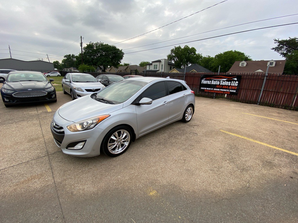 2014 Hyundai Elantra Image 3