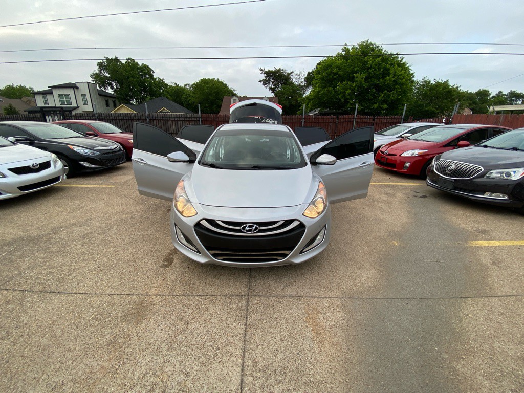 2014 Hyundai Elantra Image 8