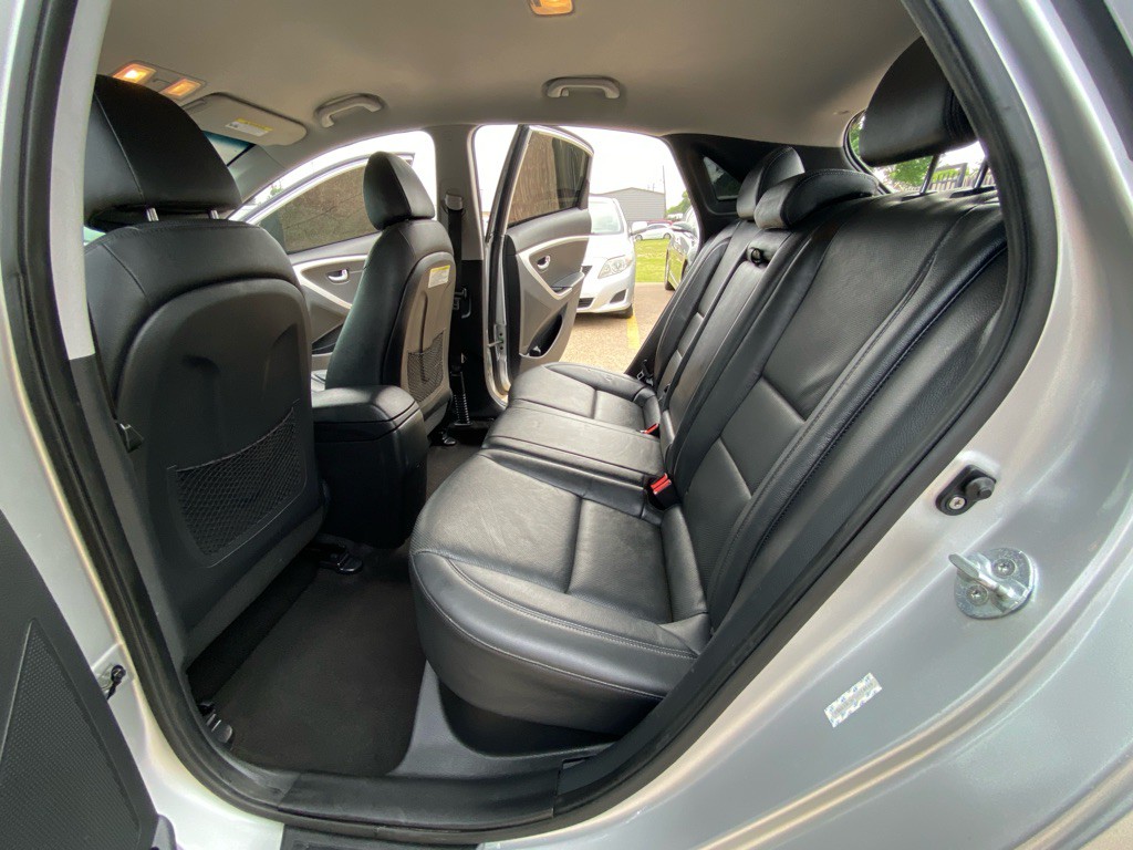 2014 Hyundai Elantra Image 16