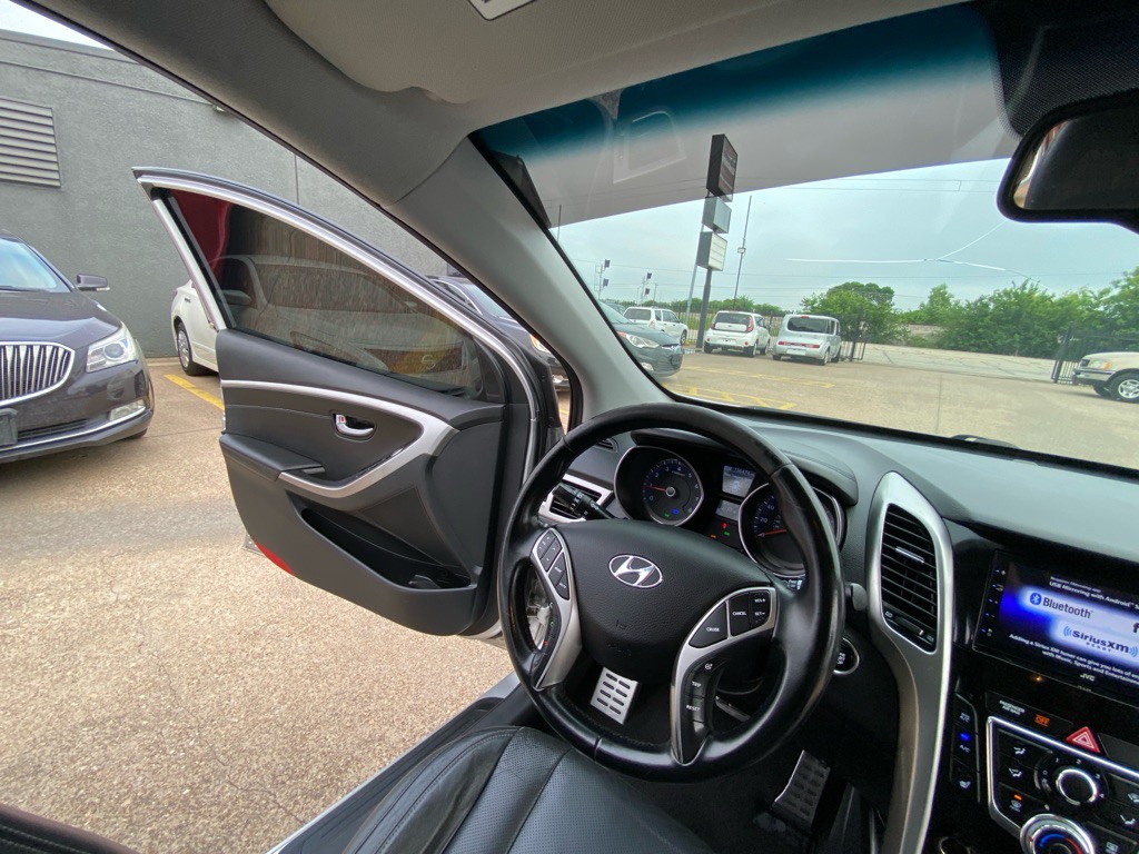 2014 Hyundai Elantra Image 22