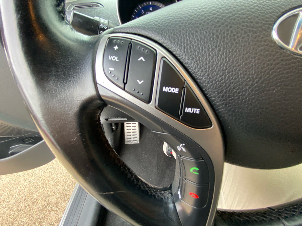 2014 Hyundai Elantra Image 24