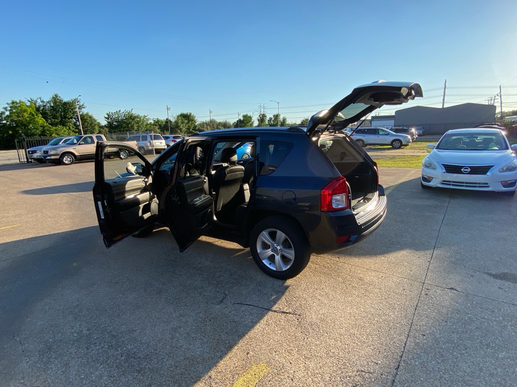 2014 Jeep Compass Image 10