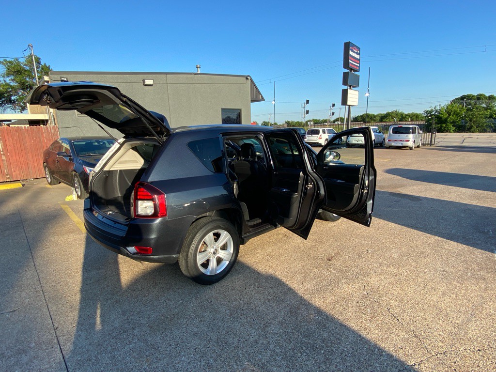 2014 Jeep Compass Image 12