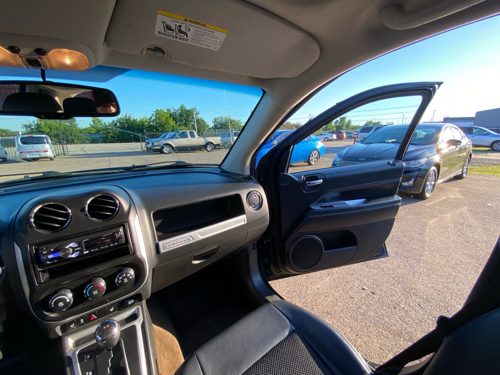 2014 Jeep Compass Image 22