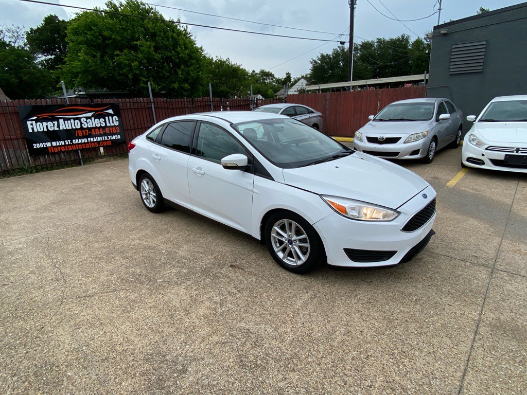2016 Ford Focus Image 1