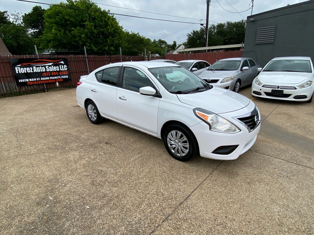 2018 Nissan Versa Image 1